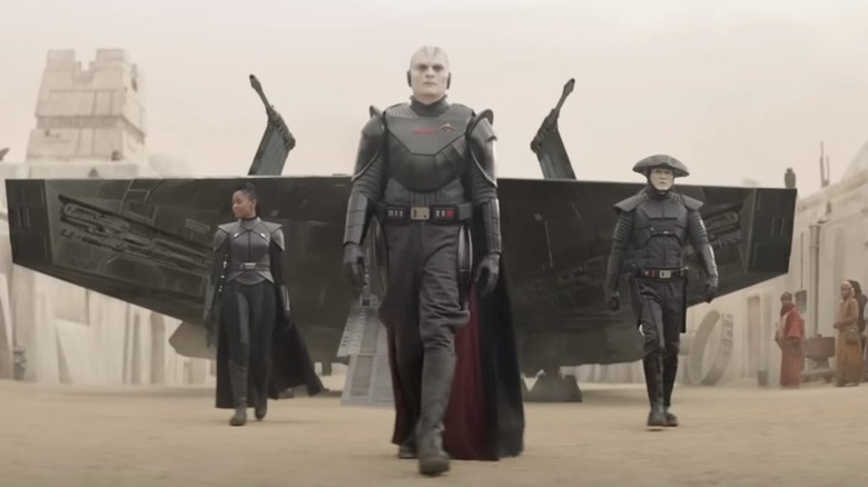 Inquisitors landing on Tatooine in "Obi-Wan Kenobi" (2022)