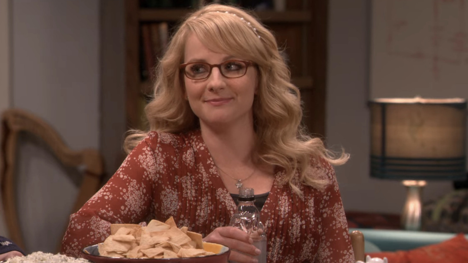 Melissa Rauch Considers The Big Bang Theory A ‘Sitcom-College Experience’ – Looper