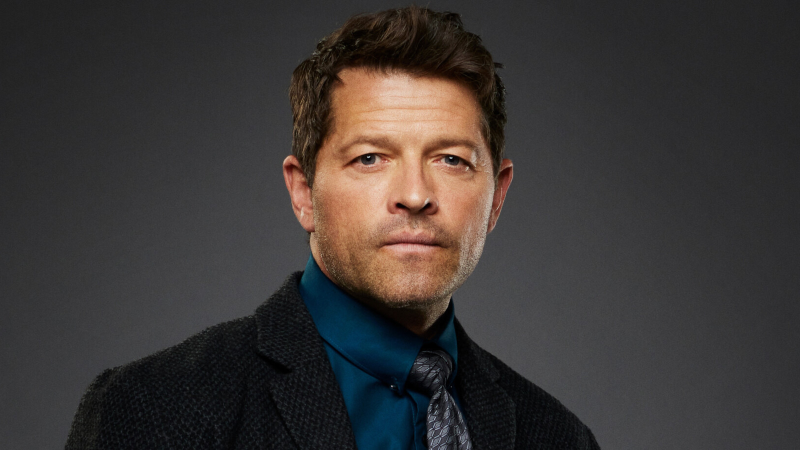 Misha Collins Says His Villain Work On Supernatural Helped Prepare Him To Play Two-Face On Gotham Knights – Looper
