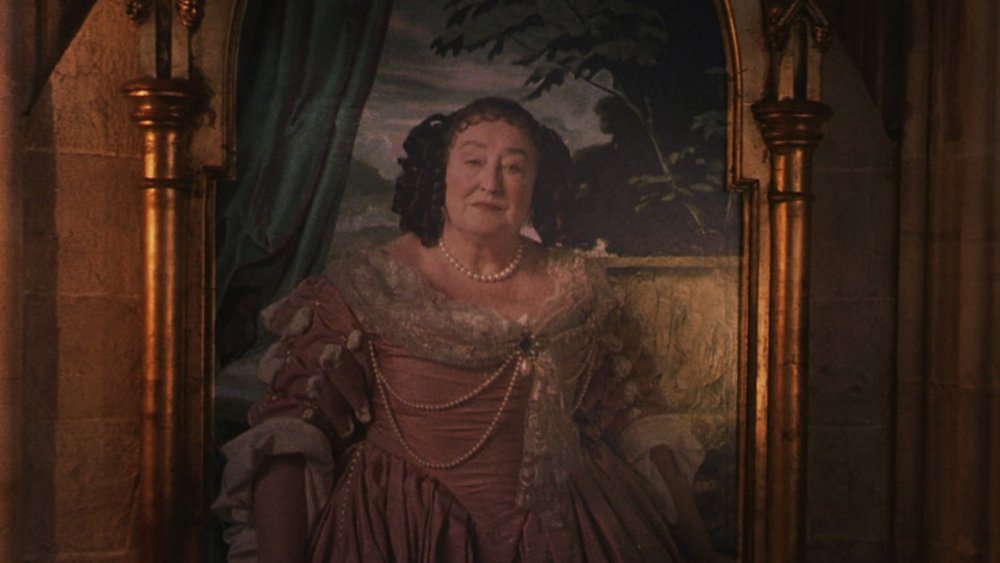Patricia Routledge in Harry Potter and the Sorcerer's Stone