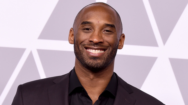Kobe Bryant gets picture taken
