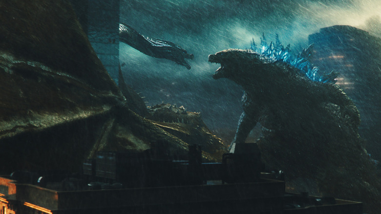 King Ghidorah and Godzilla fighting in Godzilla: King of the Monsters (2019)