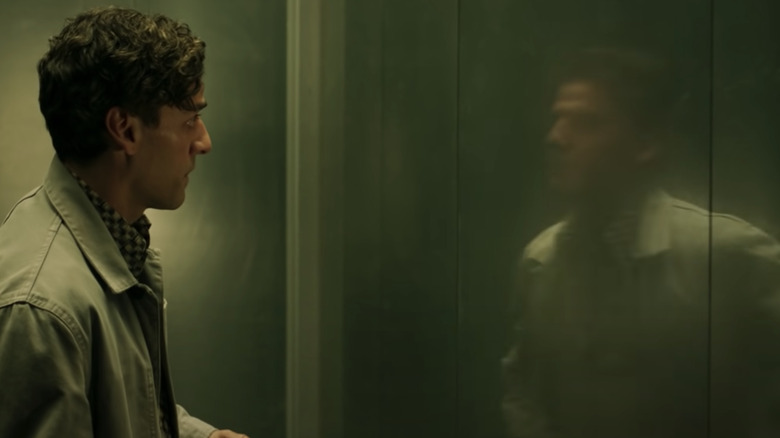 Oscar Isaac talking to himself in Moon Knight