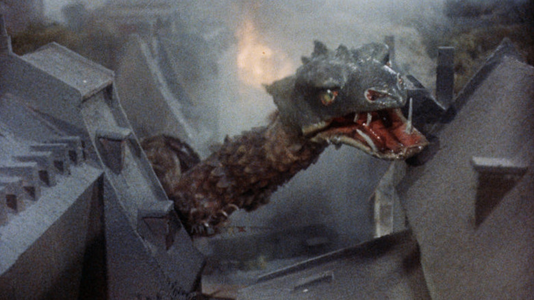 Reptilicus roars