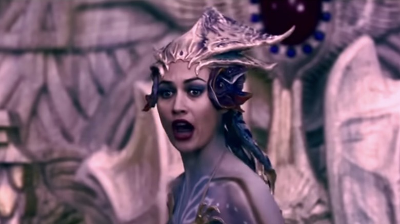 The mermaid queen screams