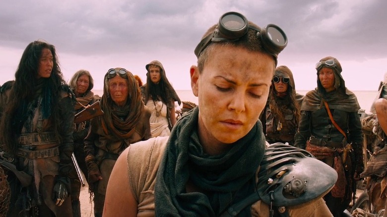 Charlize Theron in desert