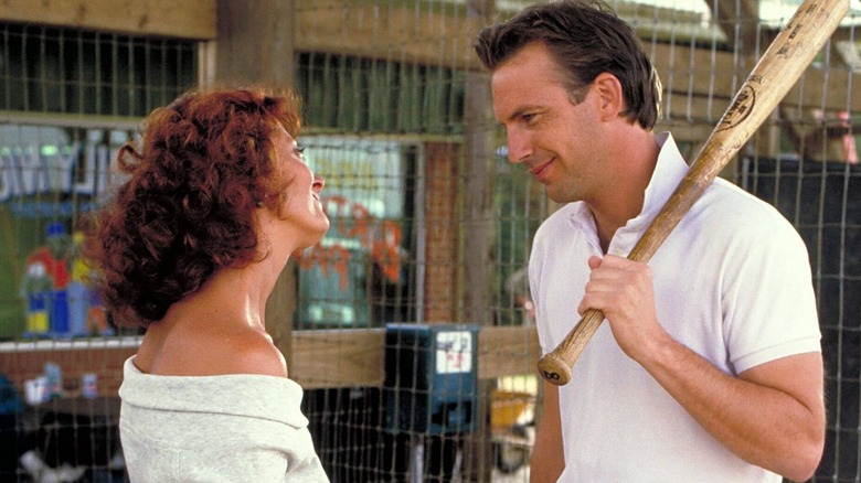 Annie and Crash at a training ground in Bull Durham (1988)