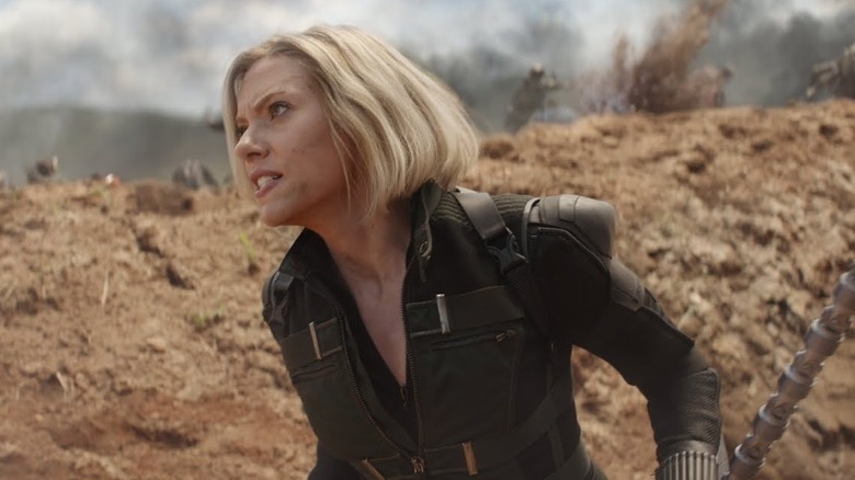 Black Widow fighting Avengers: Infinity War