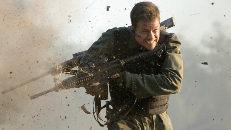 Bobby Lee Swagger running across a battlefield in "Shooter"