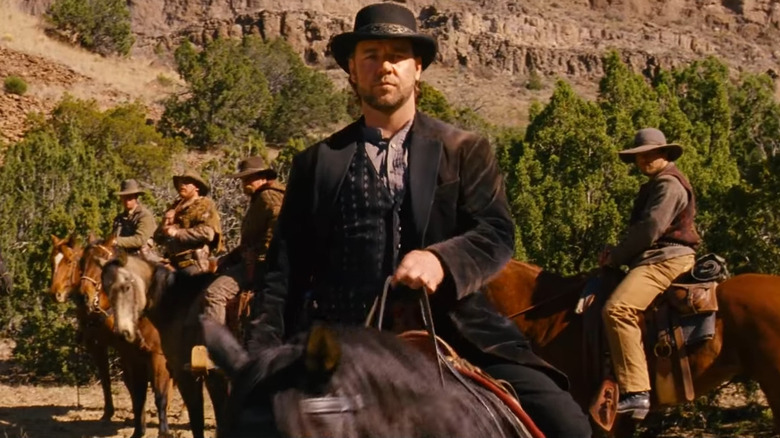 Ben Wade riding on his horse in 3:10 to Yuma