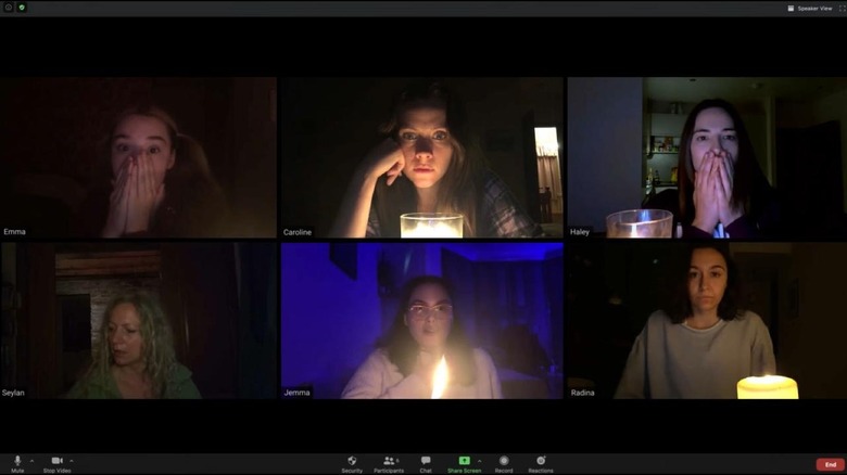 Girls in Zoom seance