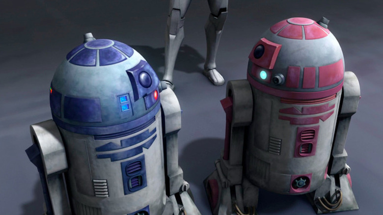 R2D2 turns to QT-KT in Star Wars: The Clone Wars