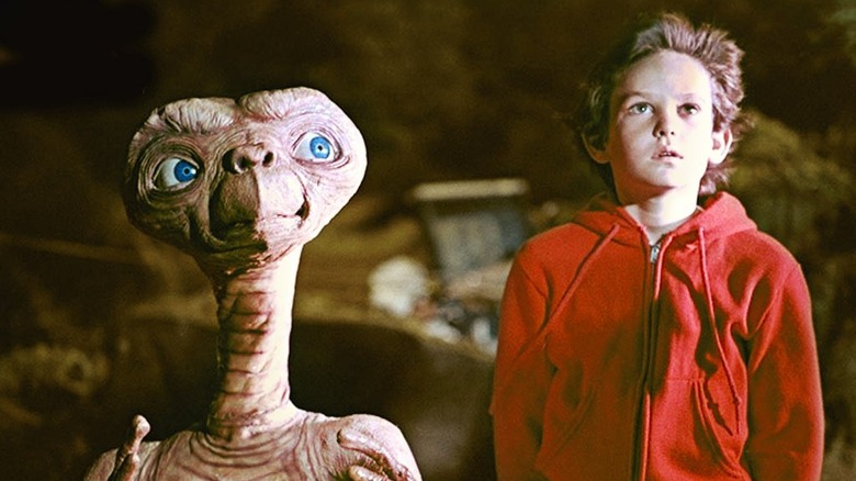 ET and Elliot see spaceship