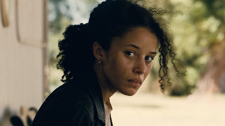 Willa looking over her shoulder scared in One Battle After Another