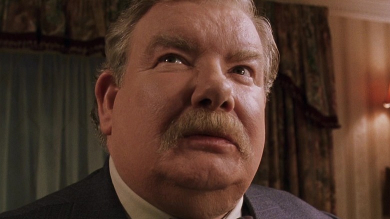 Vernon Dursley looking up