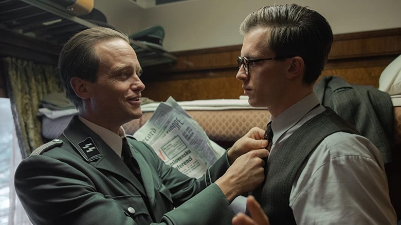 Nazis straightening ties