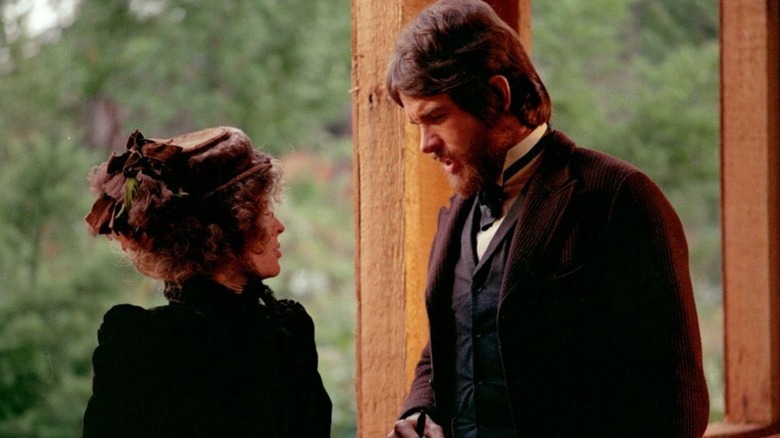 McCabe converses with Mrs. Miller in "McCabe & Mrs. Miller" (1971)