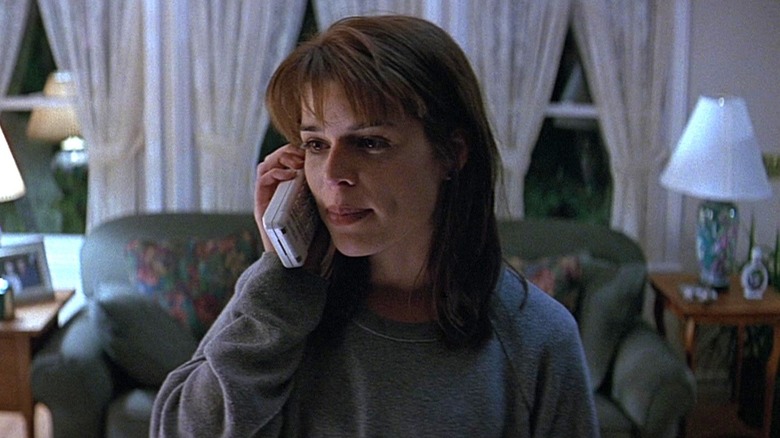 Sidney Prescott on the phone in Scream (1996)