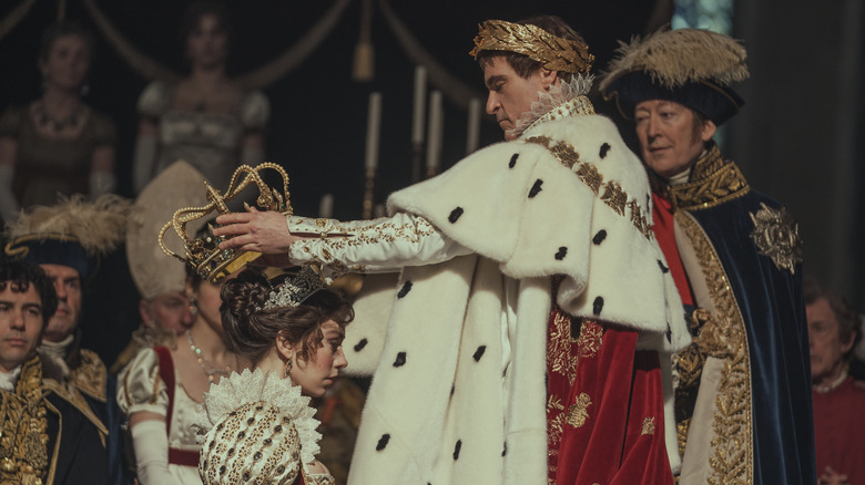 Napoleon putting crown on Josephine