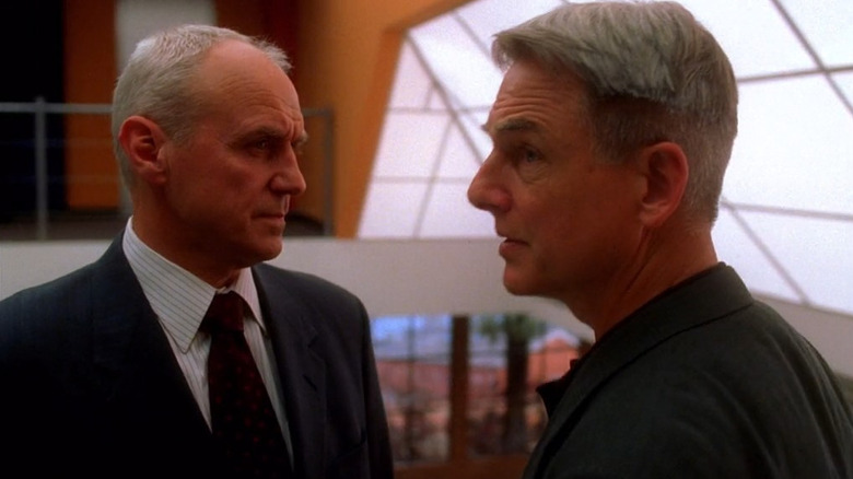 Gibbs and Morrow talk in 