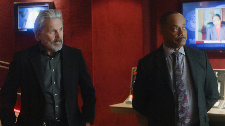 Alden Parker and Leon Vance talking