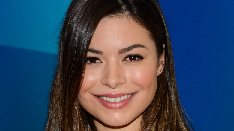 Miranda Cosgrove smiling