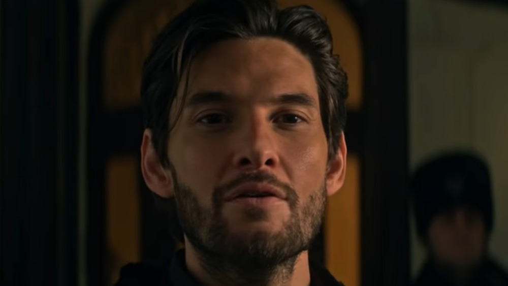 Ben Barnes General Kirigan speaking