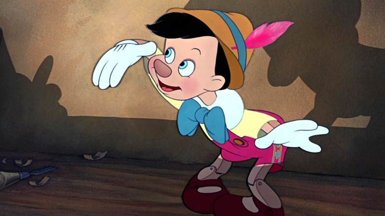 Pinocchio moving around in Pinocchio (1940)