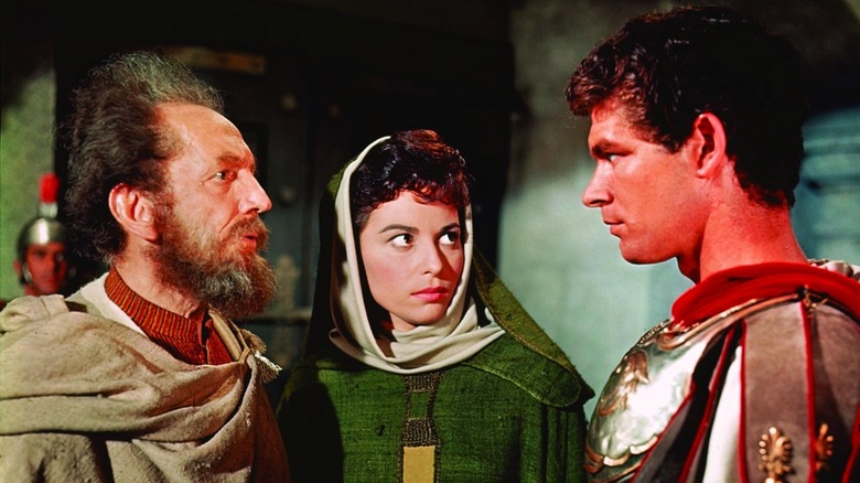 Simonides, Messala and Esther talking in Ben-Hur