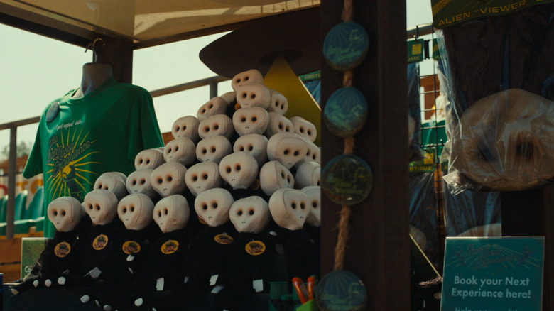 Star Lasso Ranch, alien gifts