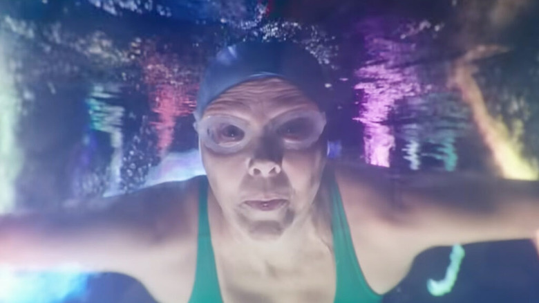 Nyad sees lights in the water