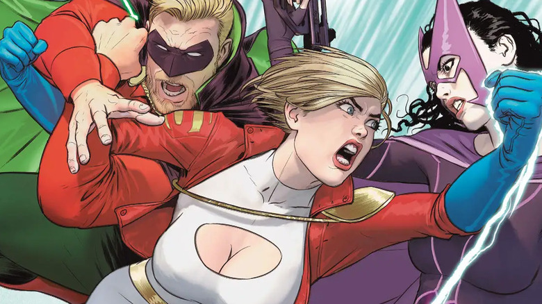 Power Girl fighting Green Lantern and Huntress
