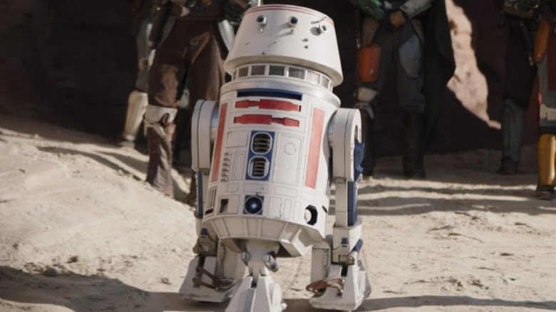 R5-D4 walking