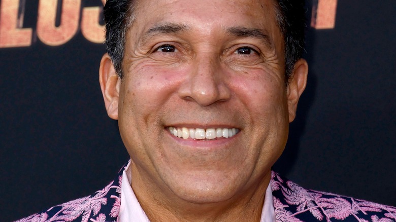 Oscar Nunez smiling