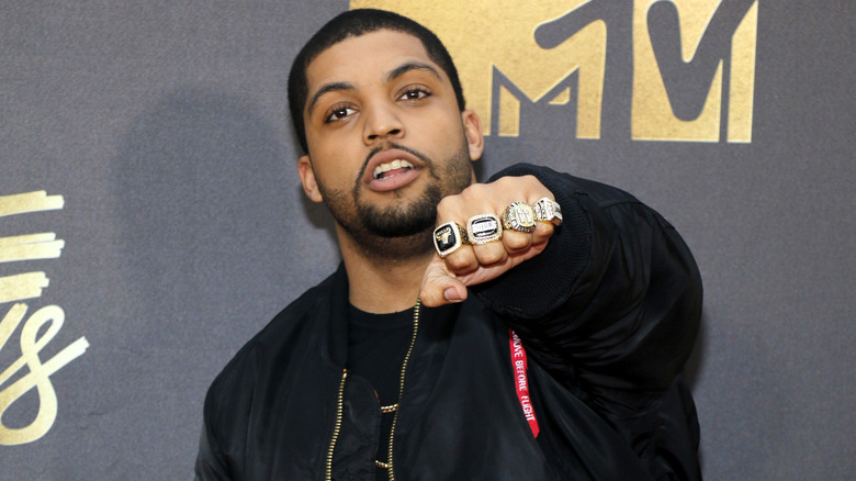 O'Shea Jackson Jr. wearing rings