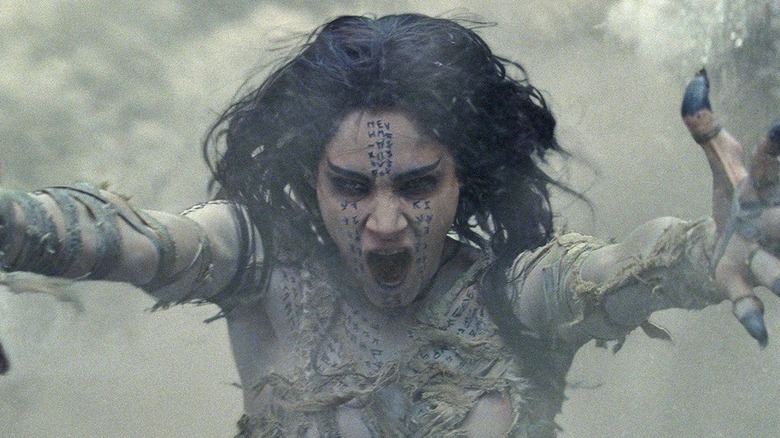 The Mummy's titular foe enacting her vengeance on London