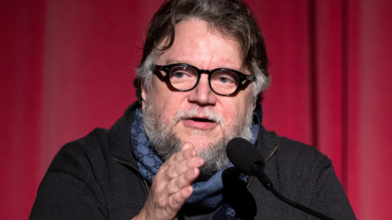 Guillermo del Toro talking to a crowd