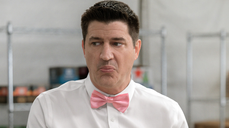 Ken Marino makes a face