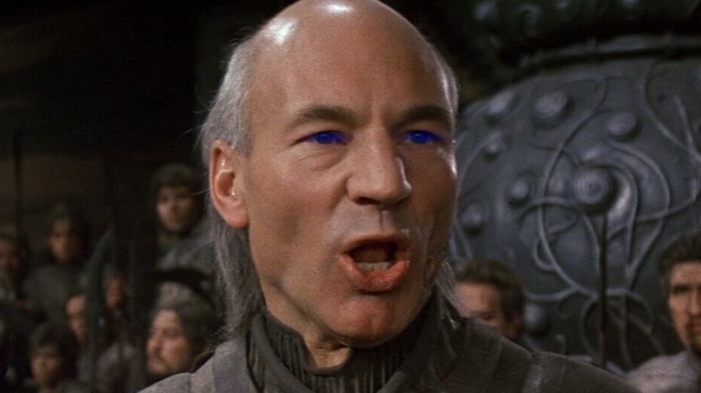 Gurney Halleck offering commands in 