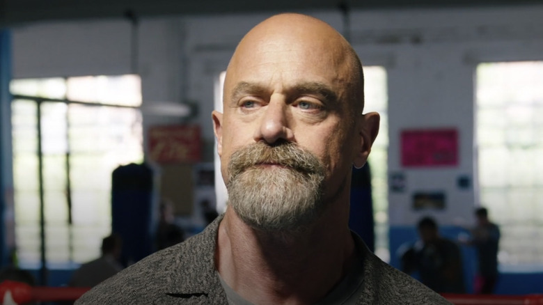 Detective Elliot Stabler with facial hair