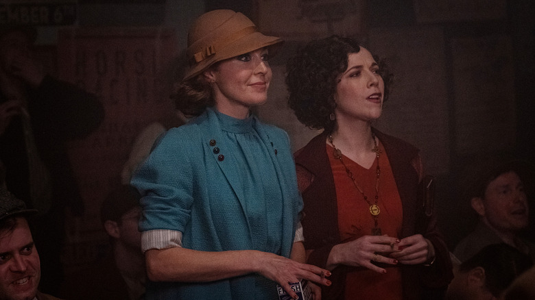 Anita and Della standing together