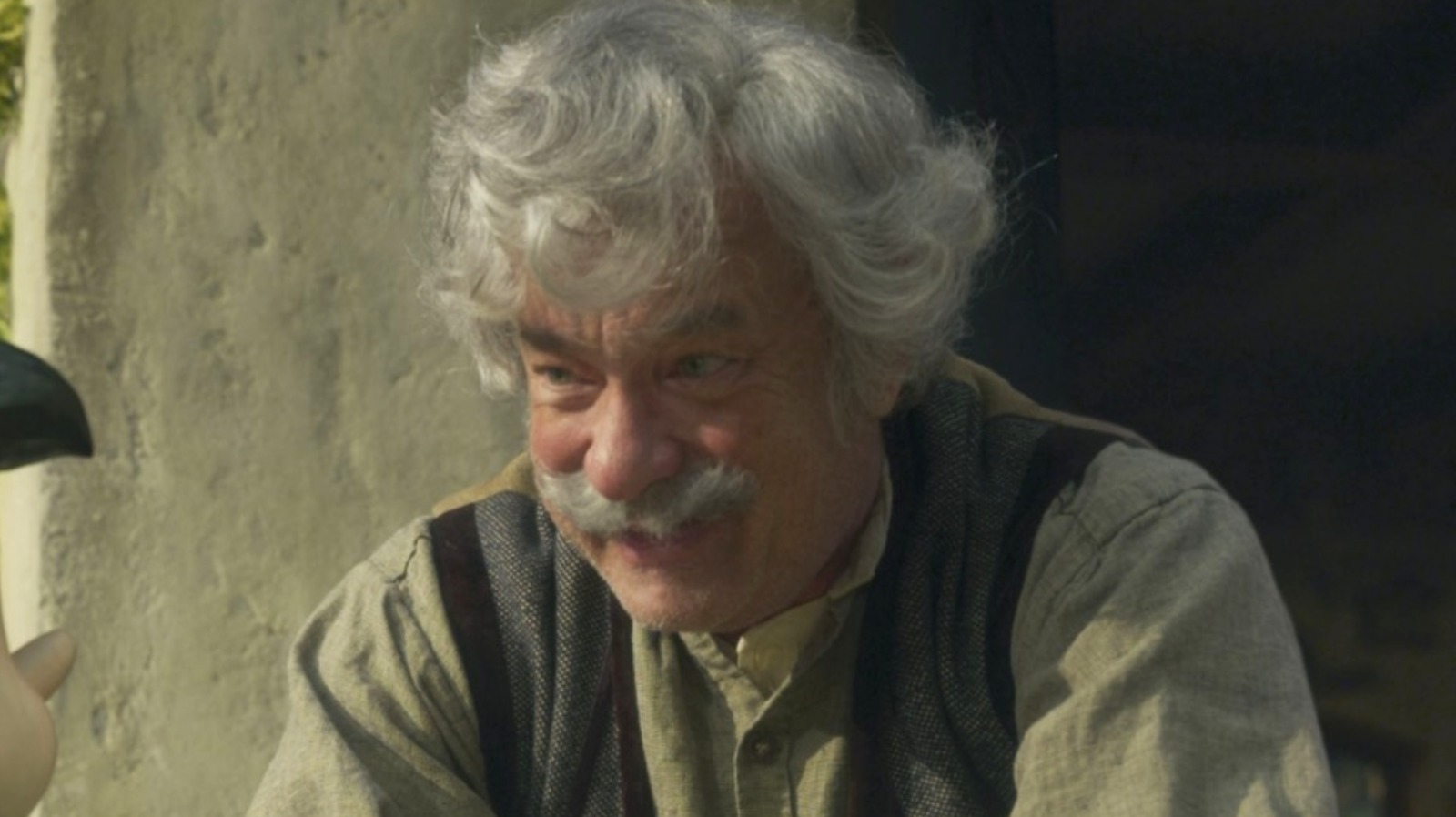 Pinocchio (2022) Hints At A Tragic Backstory In Geppetto's Life