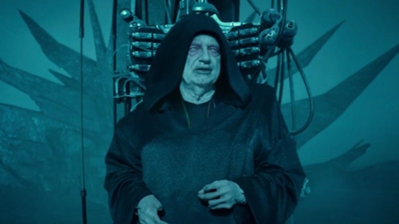 Palpatine sits on his thrown looking vaguely menacing in Star Wars Episode IX: The Rise of Skywalker (2019)