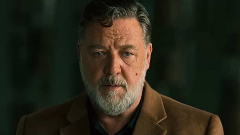 Russell Crowe thinking