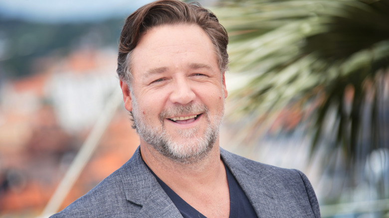 Russell Crowe smiling