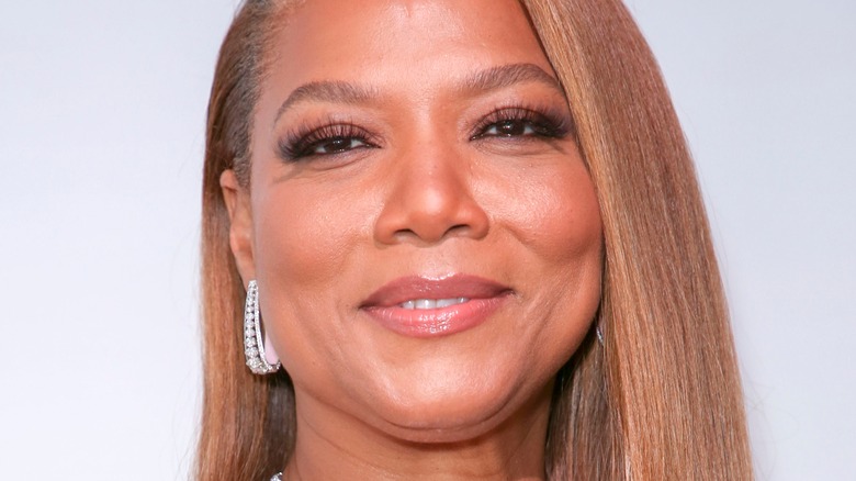 Queen Latifah smiling