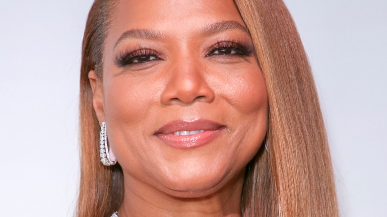 Queen Latifah smiling