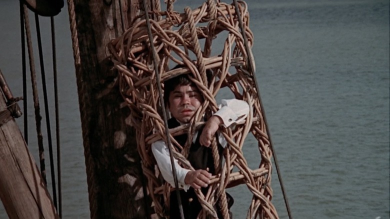 NIck-Nack in The Man With the Golden Gun