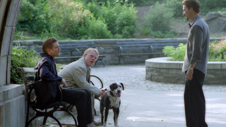 Monty talking to his friends one last time in 25th Hour (2002)