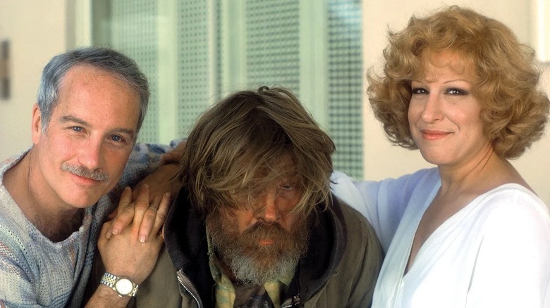 The Whitemans posing with Jerry Baskin in Down and Out in Beverly Hills (1986)